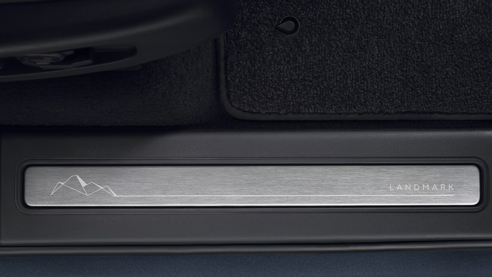 Land Rover's Aging Discovery Gains Power And A Farewell-Style Trim For 2027